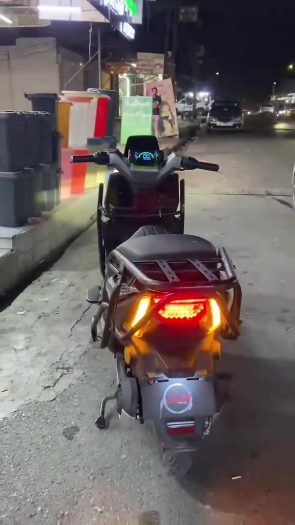 🏍️دراجه شحن للبيع 🏍️
شرط كل شي شغال 
 🔋البطاريه كلهم 11 يقرون 🔋
 الضفيره كلها شغال 
العقل 2000 
 الملف 2000 
السعر 550 وبي مجال 
📱الرقم***********📱
