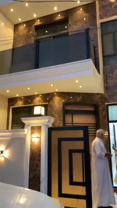 دار للايجار المساحه 80 متر طابقين يحتوي على 3 غرف نوم الموقع البوعيثه السطان الاول السعر 500 الهاتف ***********
