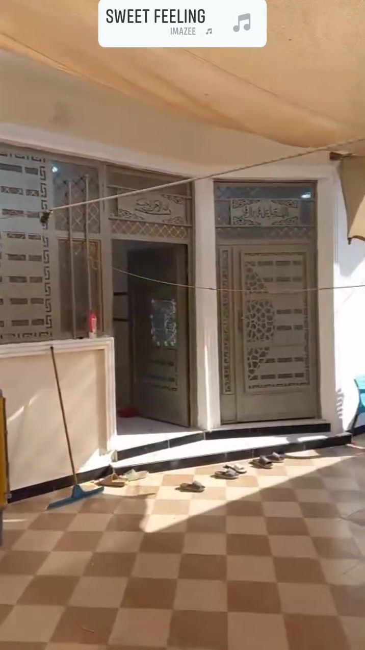 دار 200 متر طابقين بناء حديث خدمات كاملة ماء وكهرباء ومجاري وتبليط الطابق الثاني يحتوي على غرفه نوم وحمام طابو زراعي للبيع الموقع زراعي حولي التحرير خلف المجمع الجديد ادريم ستي السعر 105 بي مجال بصيط ***********

