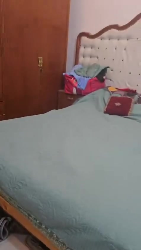 عندي اثاث مستعمل للبيع مستعجل على بيعته بنص السعر او ببلاش تعالو اخذوه يرحم والديكم بس خلصوني منهن وشكراً جزيلاً 🌷
