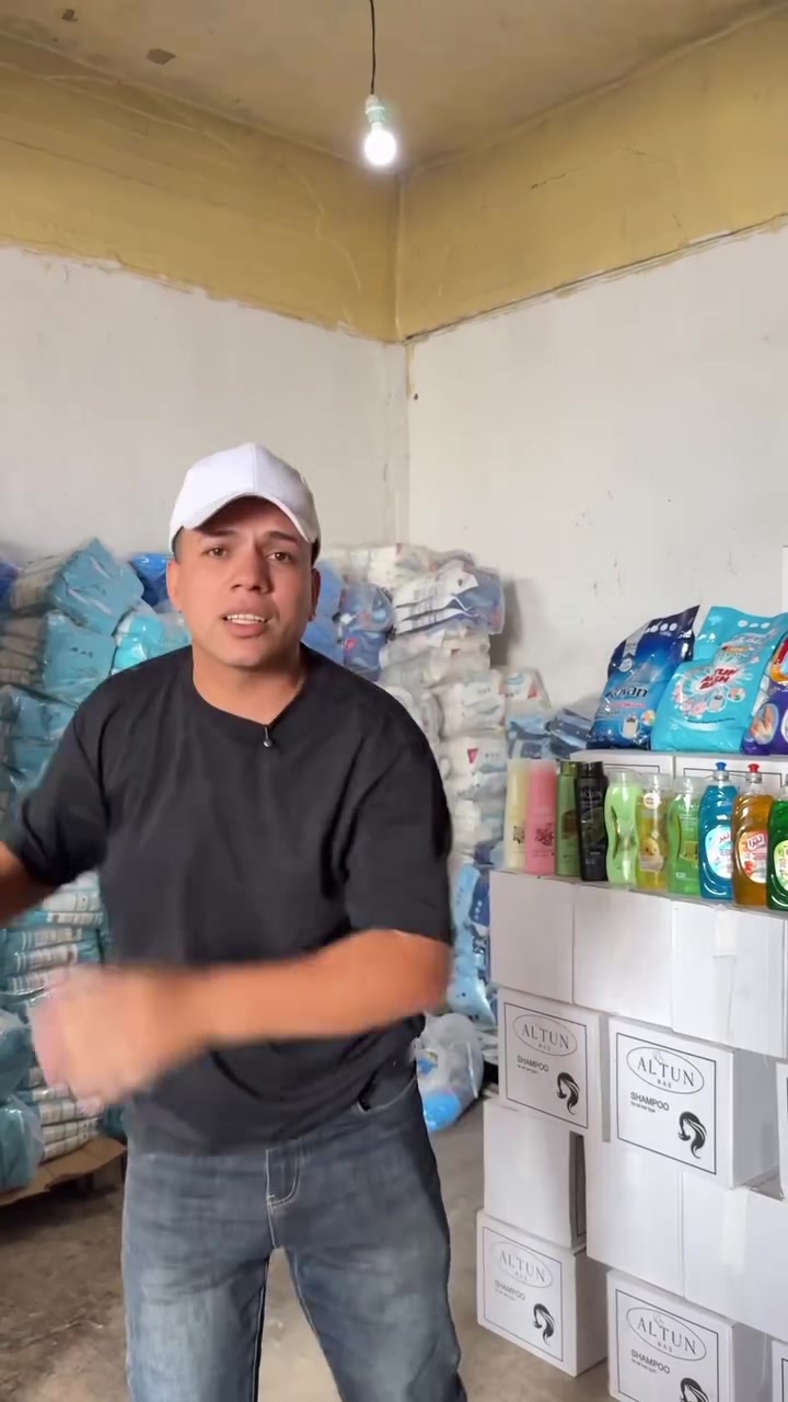 مستحضرات تجميل • لا تفاصيل