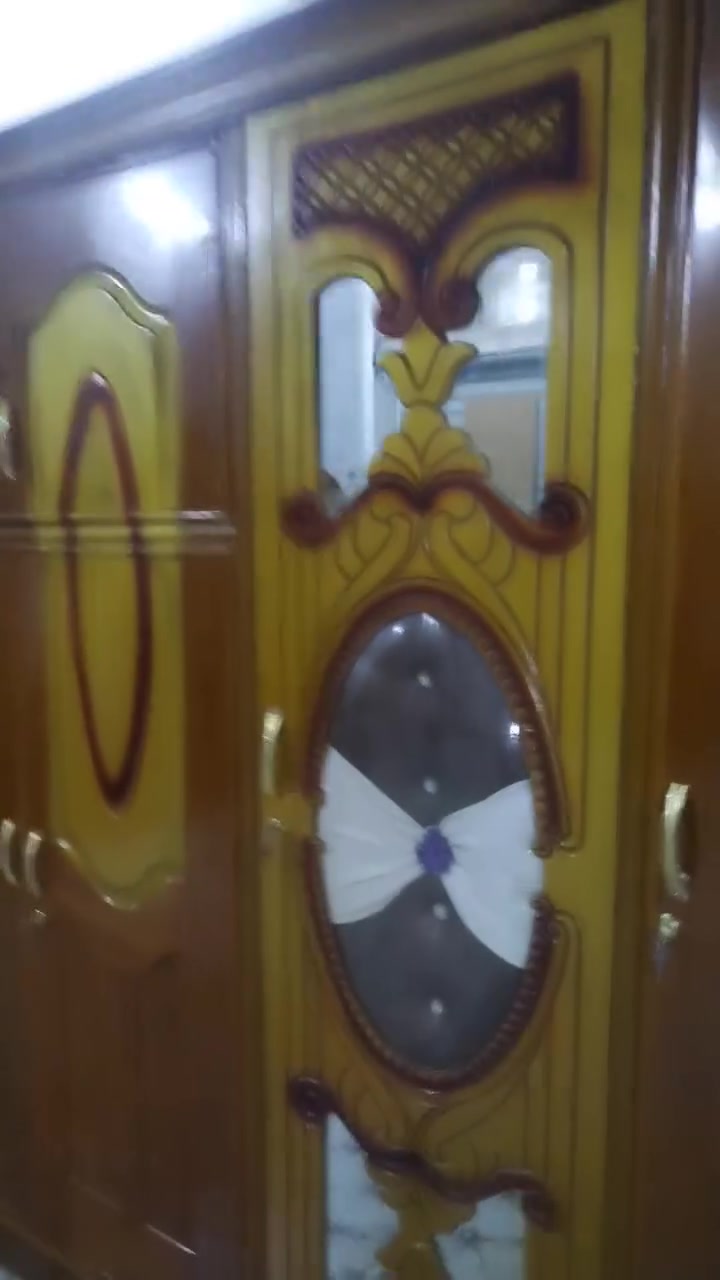 تم وصول غرف نوم  صاج نضيفه العنوان واسط العزيزية منطقه السراي مقابل مجمع بيت كعيد الاستفسار *********** وشعدكم نشتري غرف النوم كناتير بوفيات
