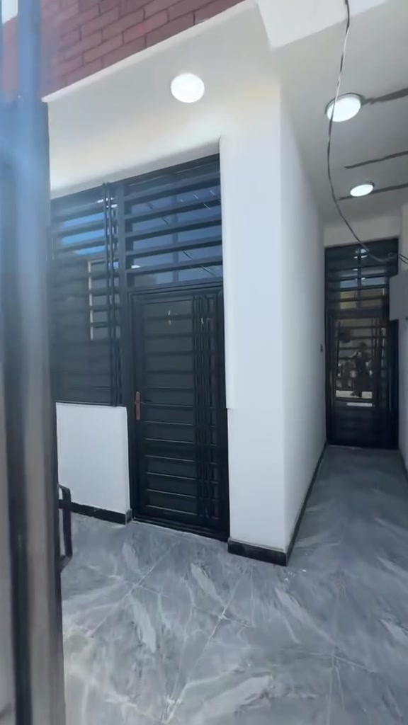 بيت بيع بيت طابو صرف
📐 100م – نجف / مجمع بيتي
مقابل مجمع لميرات
🏠 غرفة، صالة، استقبال، مطبخ
🚿 صحيات (2) + مكشوفة
⚡ جميع الخدمات متوفرة
💰 السعر: 70 مليون (قابل للتفاوض
📩 استفسار 
‭***********
