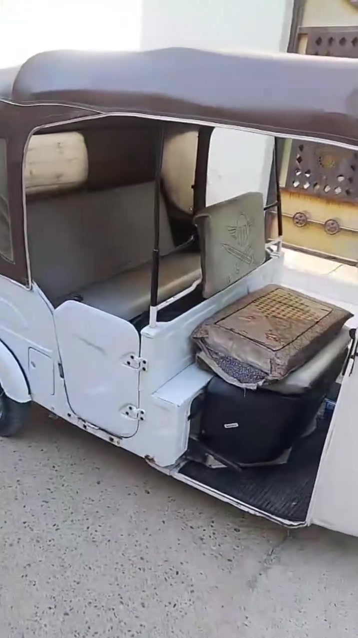 تكتك للبيع موديل ٢٢بغداد زعفرانيه ***********
