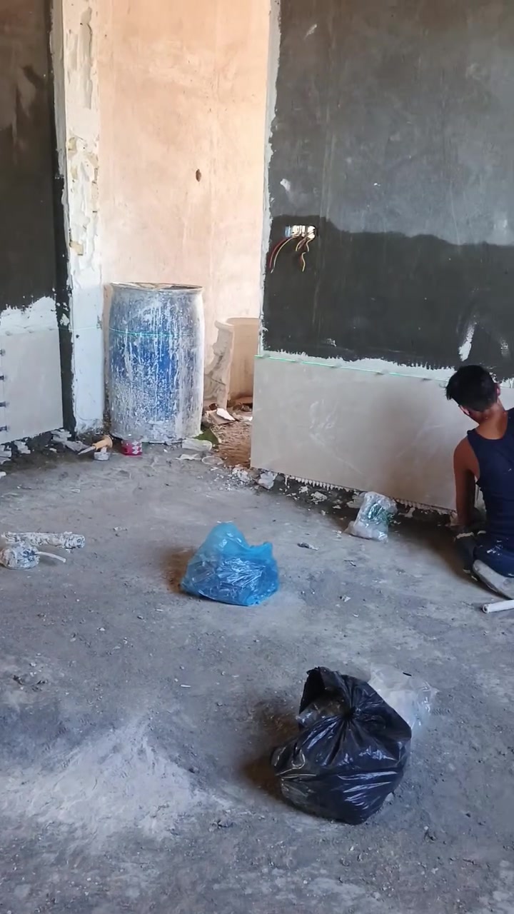 السلام عليكم خلفه سيراميك متفرق حاليا اشتغل باليوميه او عل المتر وشغل شرط استلام مهندس اتصل واني خادم واتساب متوفر *********** لاتزام بالموعد ان شاءلله
