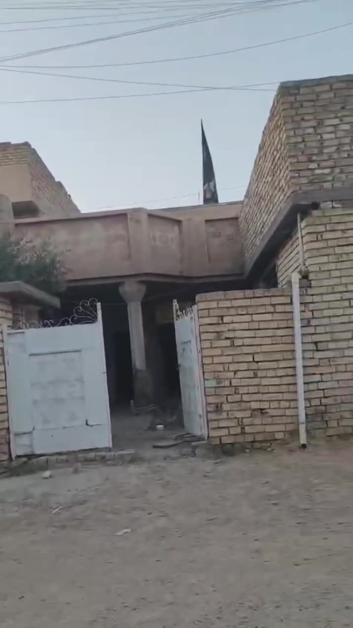ياالله السلام عليكم 
دار للبيع سبع البور منطقة ١١ ألف السوداني 
مساحة ٢٠٠متر ركن طابق واحد السعر خاص واتساب مكتب الوسيط للعقار شارع بلقيس ***********
