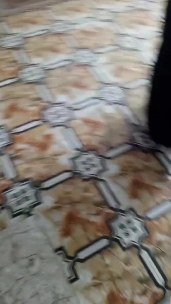 سلام عليكم يعلن مكتب الحمداني عن وجود دار سكني للبيع في حي كمال مقابل حي البكر مساحه الدار ٢٠٥ متر عدد الغرف ٢ صحيات وستقبال ومطبخ وطارمه وصحيات خارجيه السعر ٤٥ مليون وبي مجال للتواصل والاستفسار مراجعه مكتب الحمداني مفرك السده او الاتصال علئ الارقام ***********
