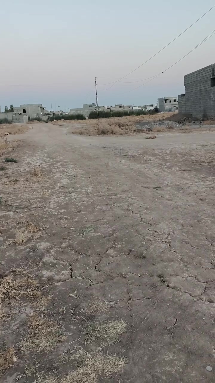 مشتملات عدد 2 للبيع ركن 
المساحة 100متر مربع يتكون من
استقبال
مطبخ
صاله درج
غرفه نوم عدد 1
العنوان الحويجه الحي العسكري خلف مول الرمضان للاستفسار اتصل ***********
