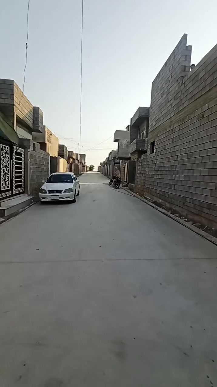 🏡 **دار للبيع في الموصل - القوسيات** 🏡
**فرصة ممتازة وسعر مناسب جداً!**
📍 **الموقع:** الموصل / القوسيات - خلف مول الشام مباشرةً
📐 **المساحة:** 120 متر مربع
📐 **التصميم:** ركن (موقع مميز)
🛠 **الخدمات:** كاملة والموقع مخدوم بالكامل
💰 **السعر:** 28 مليون (وبيها مجال)
📞 **للتواصل والاستفسار:**
***********
