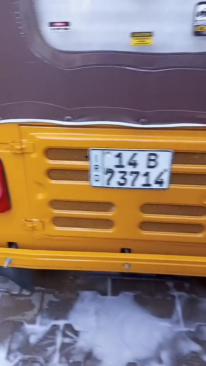 السلام عليكم  باجاج 20  
رقم  نكليزي وسنويه  التكتك   البدي   شوف العين زلغ  ما بي

 والمحرك  لا تنقيص لا تبخير   عل فحص  وين ما يعجبك 

  كهربائيات كله شغاله لايت زنون ابيض تكتك جاهزه شغل وطلع. 
 كلشي جديد. ما ناقصه شي  ساكن بصره تنومه رقمي 
***********     سعر 5800
