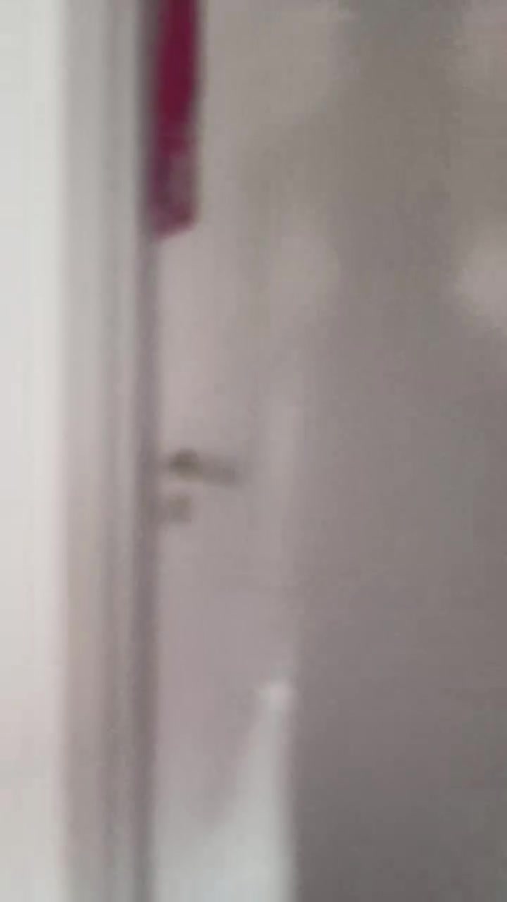 اللهم صل على محمد وال محمد منطقه السفينه الناصريه  الدار للبيع المساحه 180 رقم الهاتف*********** اسهم
يحتوي علئ غرفتين وصاله وديوانيه ومطبخ صحيات داخليه وخارجيه@ جروبات البيوت
