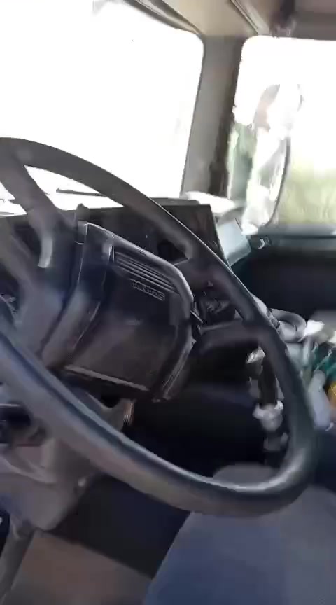 اسكانيا بومة قلاب دبل قماره تك اكسل
موديل 2001
مكينى 143 =6  بام ونوزل 
كير 3*3
شاصي مكفول 
تبريد جديد على سويج
سيارة جاهز للشغل 
رقم اربيل  نكليزي شرط تحويل هزا وفحص جديد 

مكان سيارة بابل  
للاستفسار التصال على ***********
