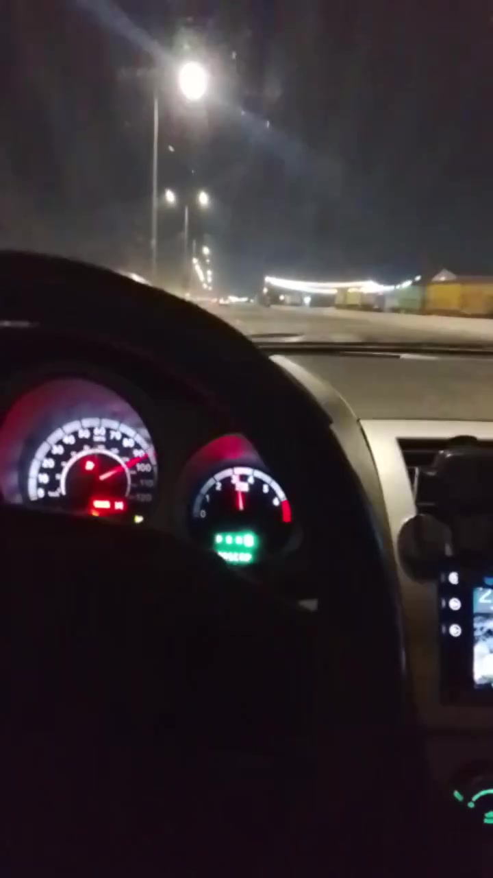دوج افنجر • ٢٠١٠ • مكينه ٢٤٠٠