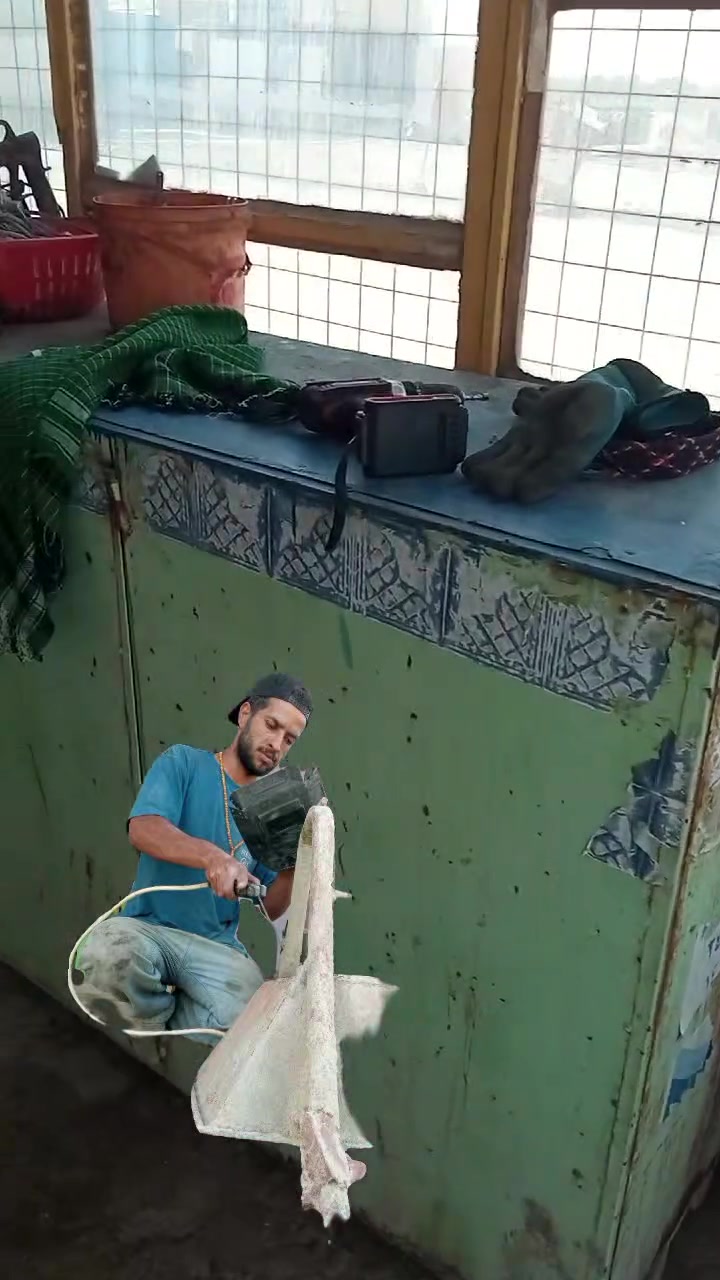 سلام عليكم تم افتتاح محل حداحده قرب معمل الثلج القديم صوب الخسف اتشرف بيكم وحياكم الله كلشي اشتغل وبسعار مناسبه هاذه رقمي *********** بي وتساب
