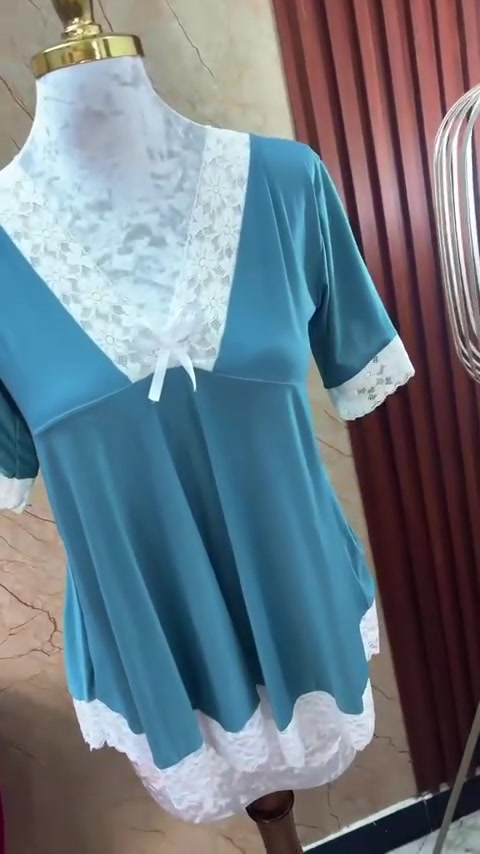 شلعة شلحات نسائية وتراكات نسائيه 
سعر قطعه تراكات 5
💥 سعر قطعه شلحات 4
👗 موديلات نسائية حلوة ومناسبة للبيع
