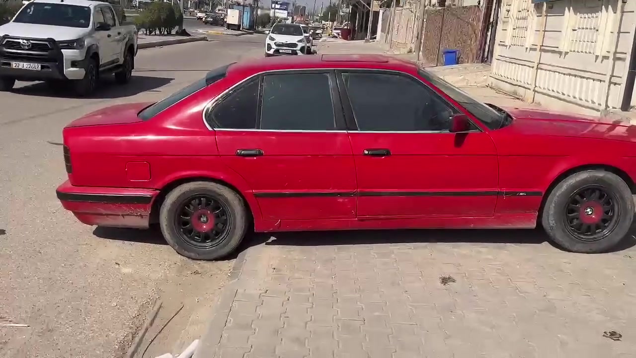 بي ام 520 للبيع او مراوس رقم بغداد نكليزي بيع او مراوس
مكينه بيهه خربطه 
مكان سماوه 
***********
