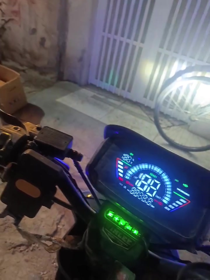 R9 • فول مواصفات • ممكن تفاوض