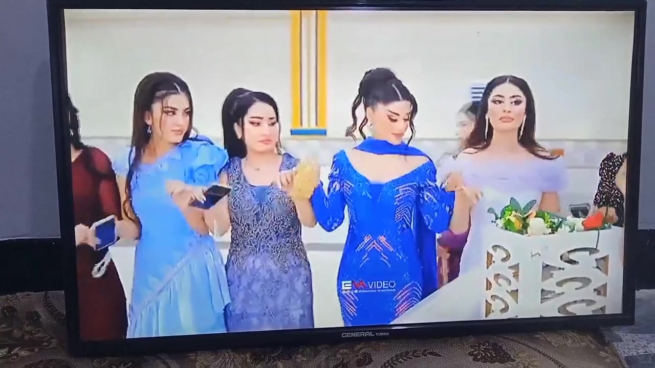 السلام عليكم لدينا شاشه للبيع حجم 43 جنرال انترنت فول بس يوتيوب يشتغل فقط يحتاج تحديث وهاي فيديوهات شغلها ع يوتيوب وفدسعرها وقفلها بدون معامله 110 والاتصال ع الارقام التاليه أو مراسله خاص 
***********
.***********
واتساب برقم كورك
