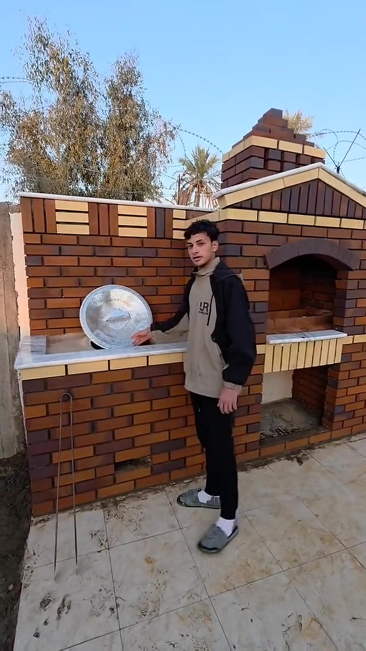 أهلا وسهلا بيكم نورتونا، 🌹
احنه موجدين حتى نوفرلكم احلا أجواء شواء ولمه عائليه مميزه
عدنه كلشي تحتاجون
1-تنور طين للخبز والشواء بروح التراث
2-شواية كباب بطعم يونس
3-ميز تحضير
4-شواية سمك مخصوصة للمسكوف العراقي الصيل
5-طباخ مخصص لتلبية  كلاحتياجاتكم
6-سنك غسيل للراحة والنضافة بعد الجلسة

للتواصل واتساب***********
