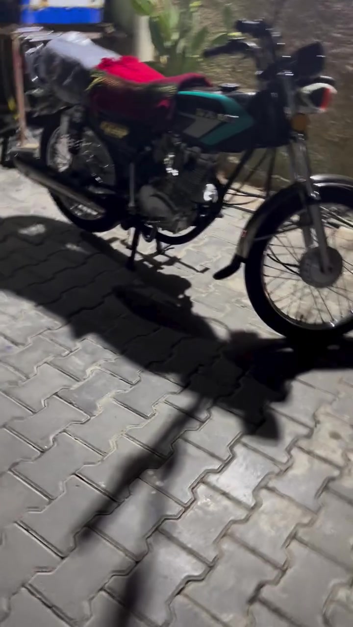 السلام عليكم اربعه كير سكنر مديل 26 دراجه شغاله كلشي مابيه كربائيات شغاله دراجه عل فحص السعر خاص او اتصال ***********
