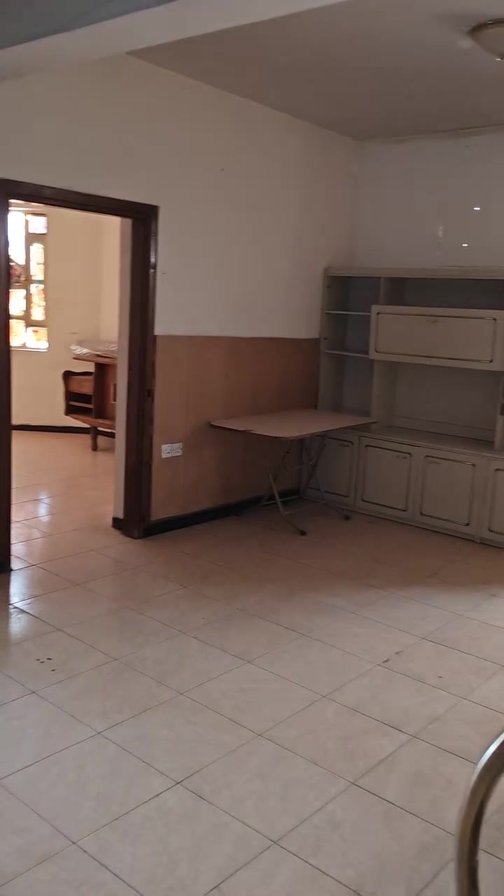 سلام عليكم ✋✋✋ يوجد شقه للايجار في منطقه حي العدل🆕 شارع الاسواق المركزيه موقع جيد طابق ثاني المساحه ٨٥م  تحتوي على غرفتين نوم وصاله ومطبخ وصحيات وبلكونه للاستفسارات يرجى الاتصال على الرقم ***********او🌱🌱🌱🌱 *********** مكتب اليقين بغداد ♥️♥️
