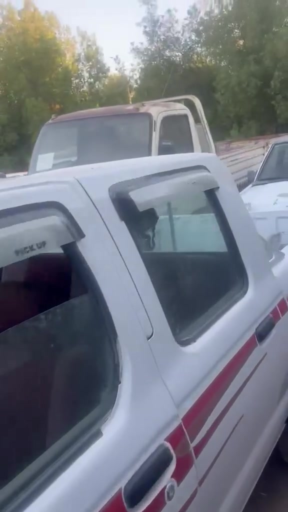 ***********
فورويل موديل ٢٠٠٨
وحده بدون صبغ والثانيه مصبوغه
مزاد وزاره الداخليه
وكاله مع مكاتبه ترقم الرقم يكلفك ٩٠٠ فقط
السعر للسياره الواحده ٦٥$قفل قفل
كربلاء المقدسة
