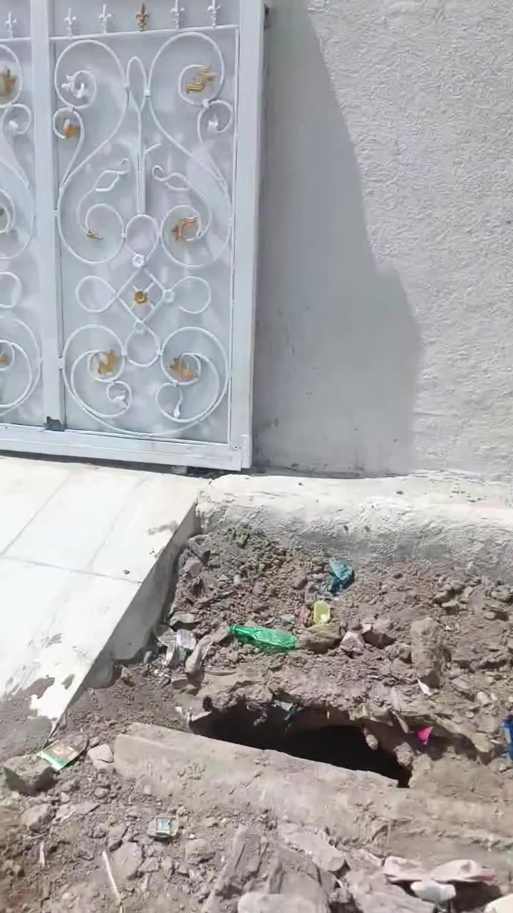 بيت للبيع حي الجامعة مساحة 100م مربع
للتواصل ***********
مكتب ذو الفقار

