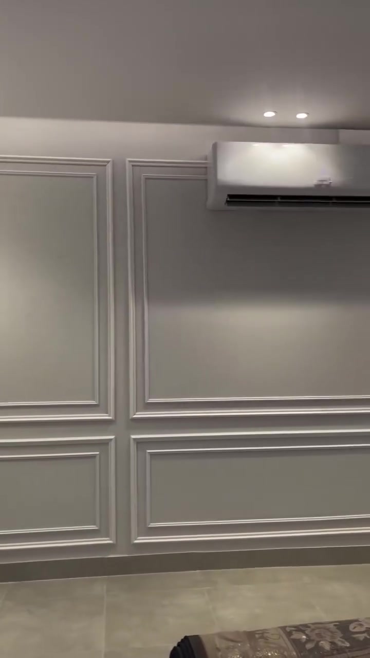 🏗️ شركة حرير بغداد للمقاولات
للبناء والديكورات والتشطيب

✨ ديكورات وصبغ بلمسات عصرية وتنفيذ احترافي

ننفذ أعمال الديكورات والصبغ باهتمام بأدق التفاصيل، حتى تحصل على نتيجة أنيقة تليق بمكانك.

🔹 ديكورات وجبس
🔹 صبغ ومعجون
🔹 تسوية الجدران والأسقف
🔹 ديكور وصبغ باحترافية
🔹 تشطيب متقن وجودة عالية

🏠 نحوّل المكان بلمسة تفرق ✨

💳 الدفع نقداً وبالتقسيط
📍 العمل في جميع مناطق بغداد

📞 ***********
📞 ***********
