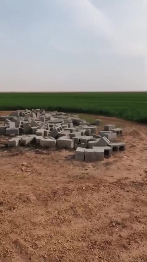 مرشه (6) أبراج للبيع
نوع المرشه عراقية فرات (5) أبراج

 والبرج (6) والسنتر خريف سعودي والطايف 16متر 

بحاله جيده جدا

مستعمله سنتين 

السعر المطلوب (30) مليون

مكان المرشه الرحالية

ويتوفر أيضا مولد (200) كي في 

وطاقم ضخ من قطاسات (50)حصان بم 125اربع بشارات عدد 2وبواري أبو (5) انج مع ناقل وتويست قياس (95)  وخزانات للوقود (10)الاف لتر وباقي التفاصيل تريدهن كلهن ابيع وكل شيء بسعره

للتواصل ***********

***********
