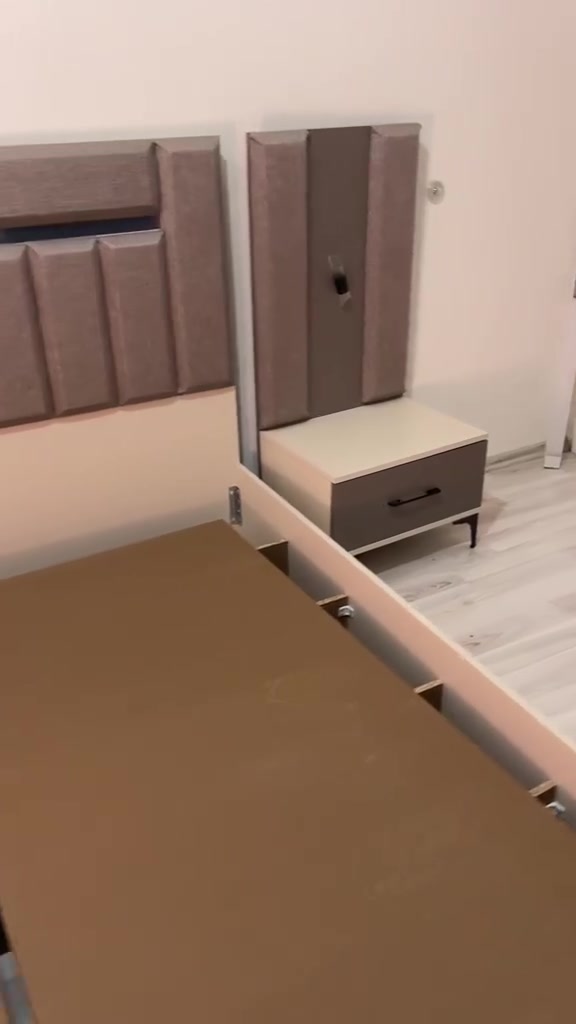 بيع او شراء جمع نوع اثاث منزليه
غرفه نوم نظيف 100%100بدون اي عيب او ملاحظه اي ستفسر عل***********
