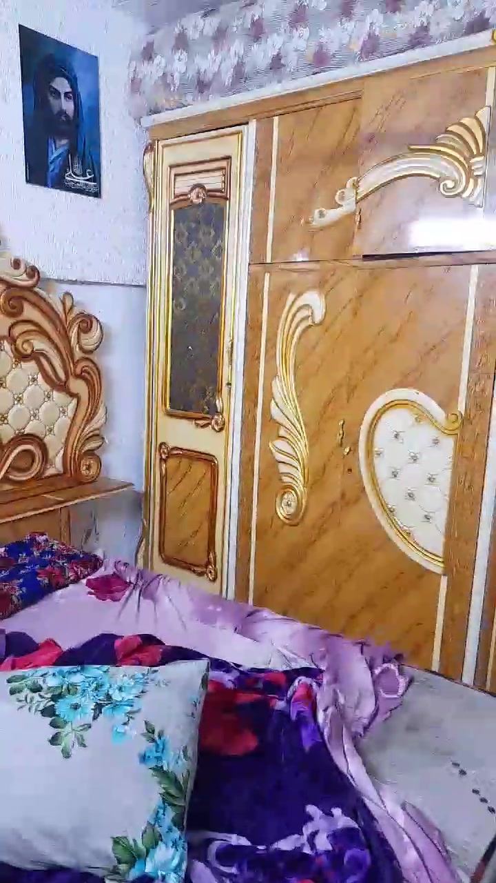 غرفة نوم للبيع كاملة السعر 500 وبيه مجال العنوان بغداد مدينة الصدر مقابيل مستشفئ الزهراوي الرقم الهاتف ***********