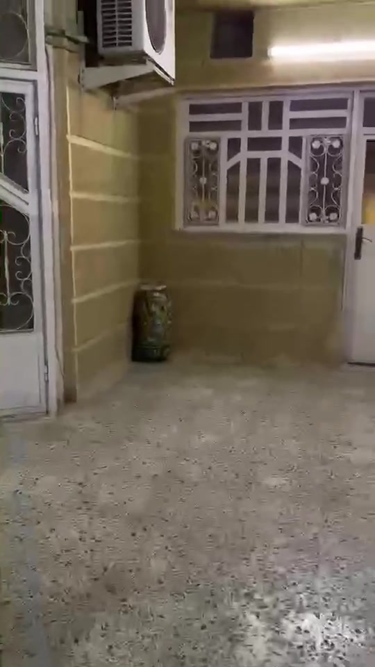 سلام عليكم بيت للبيع المساحه 150 العنوان ابو جدايل عله طريق تاجي
***********
