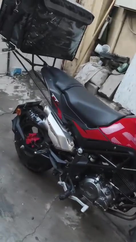 السلام عليكم دراجه للبيع بنلي موديل 22 بسمي تحويل مباشر ماشيه 9000سعر 2200 مكان كراده ***********
