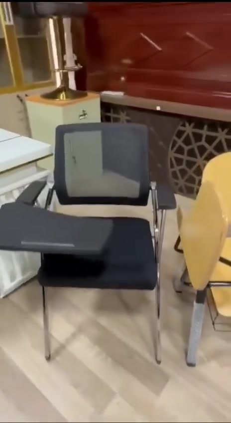 جماعة المعاهد 
مكتب الامير 
توصيل الباب المعهد او الباب البيت 
هذا رقمهم 

***********
وهذا رابط صفحتهم 

https://www.facebook.com/alamer2500
