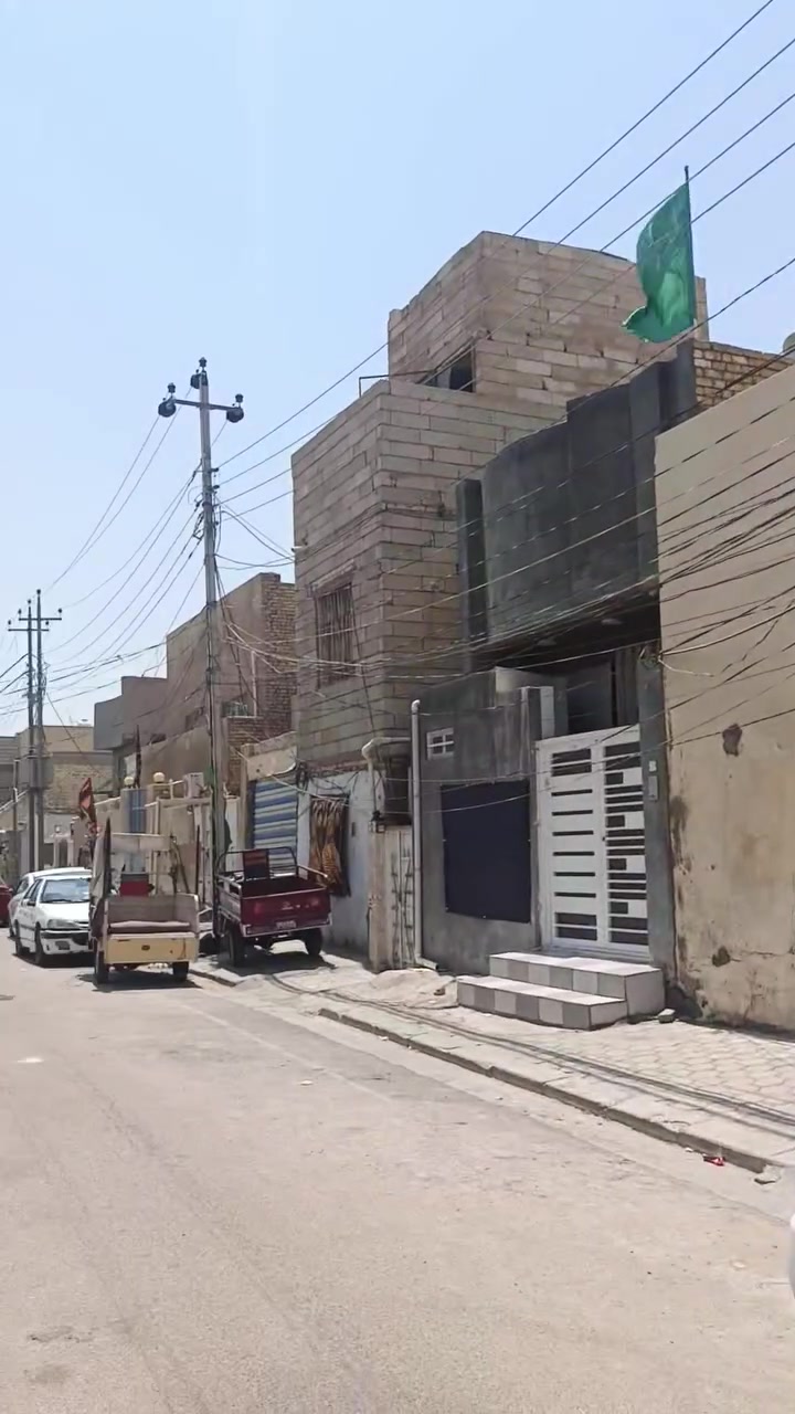 سلام عليكم 
بيت ١٠٠ مترطابقين حي الوفاء  بناء نظيف جدا الطابق الاول صب والثاني شيلمان 
قريب على سايدين وفاء جامعه 
سعره ١٦٠ وبي مجال 
قريب على منتزه الفرات الجديد 
الاتصال ***********

