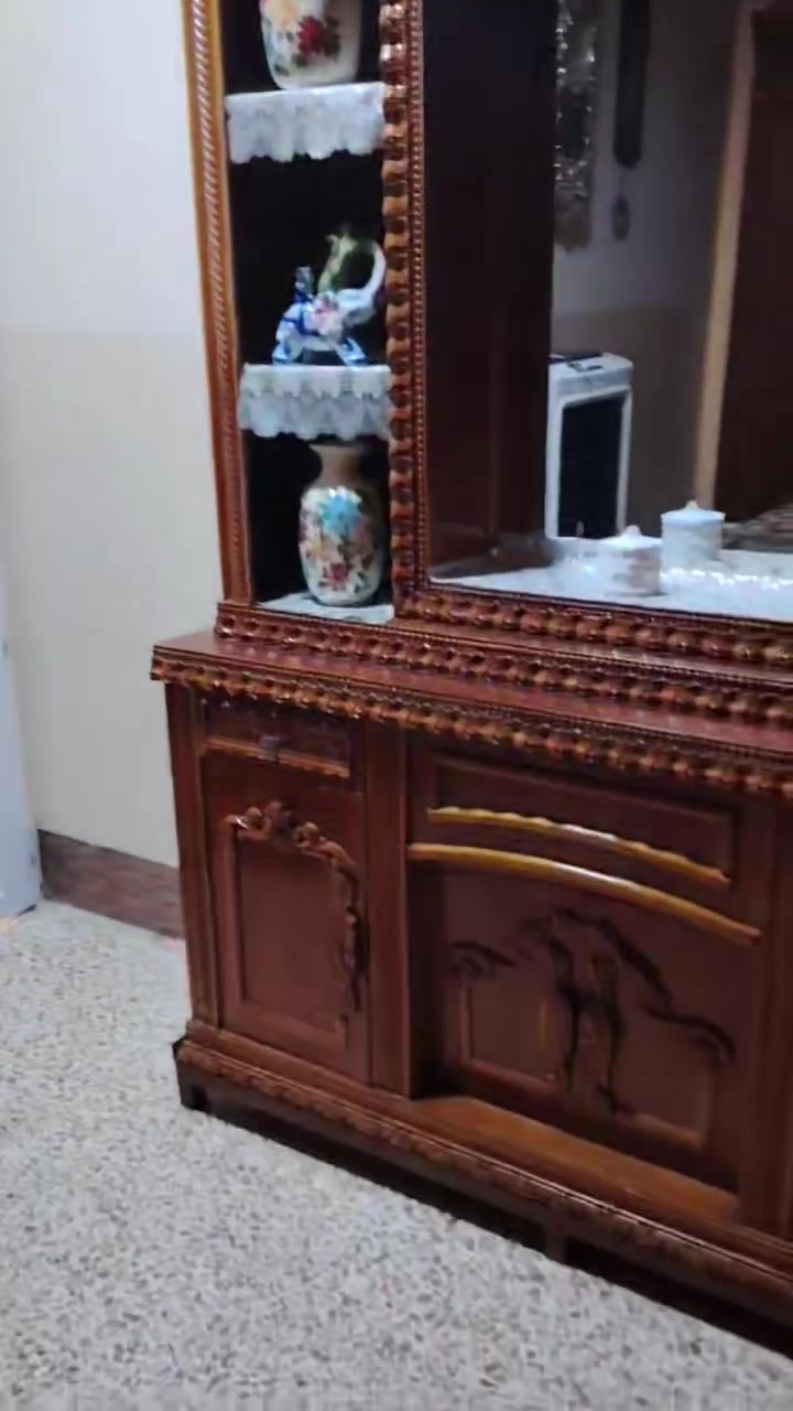 غرفة نوم جديدة
لبيع السعر مليون ربع يعوزها صبغ
العنوان الموصل 
الرقم ***********
