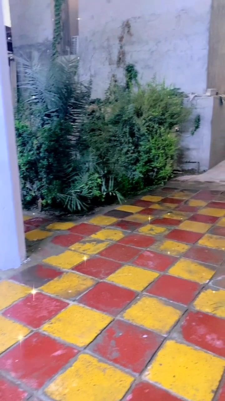 بيت في منطقه الطي /الكاظمية 300 متر للبيع