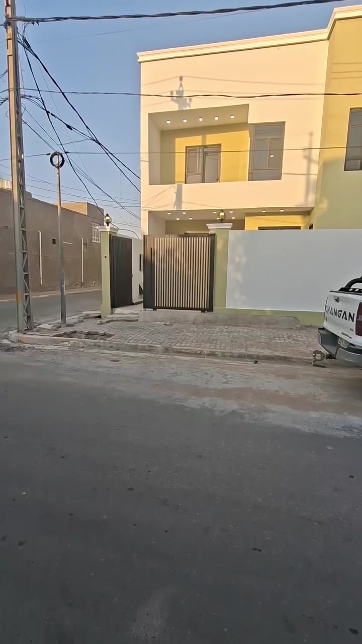 متابعينا الكرام
للاستفسار أو التواصل، يُرجى مراسلتنا عبر الواتساب على أحد الأرقام التالية:
📞 ***********
📞 ***********
__________________
دار سكن طابو صرف للبيع 
منطقه حي الفرات / شارع جامع الرسول الاعظم 
المساحه بالسند 102 متر ركن 
واقع حال المساحة 140 متر 
بناء حديث سنه 2026 غير مسكون 
تفاصيل اكثر داخل الفيديو
