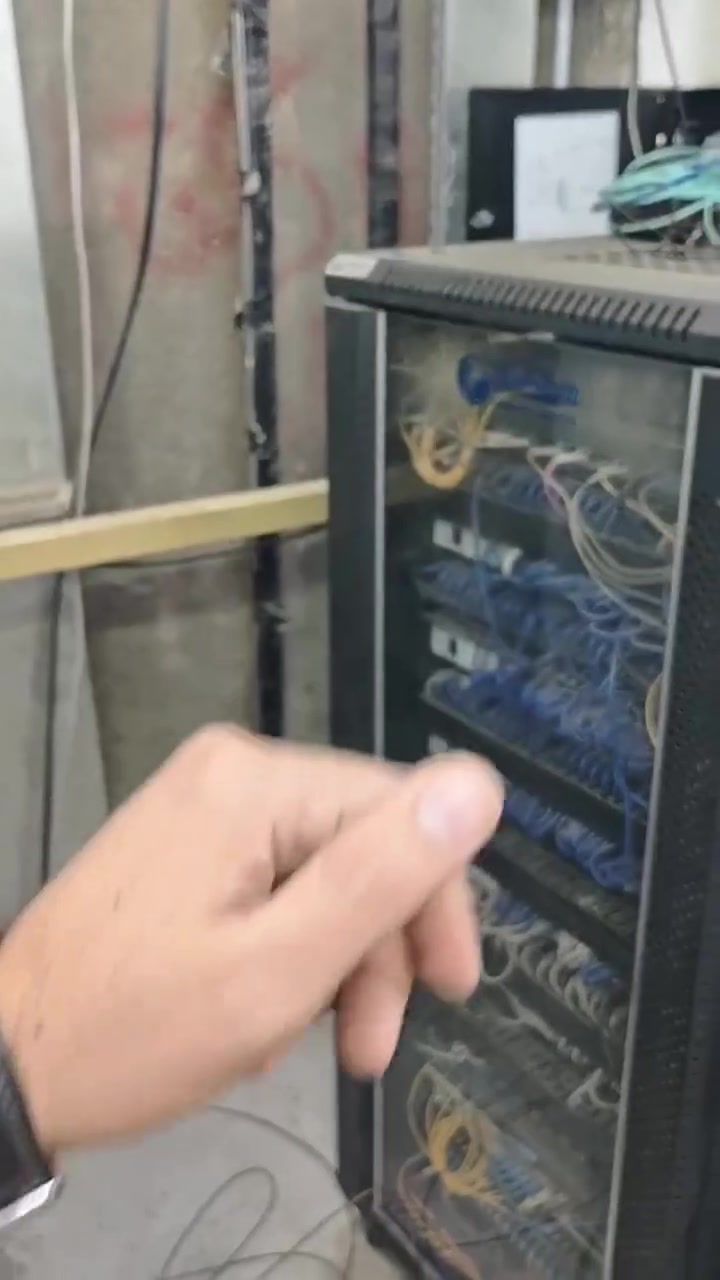 للسؤال والاستفسار التواصل على الخاص او أتصل على الارقام التالية:🗣️📞
المبيعات 
***********
الدعم الهندسي 
***********
