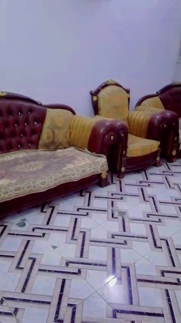 طخم للبيع سعر 250 مكان ناصريه مركز ***********
