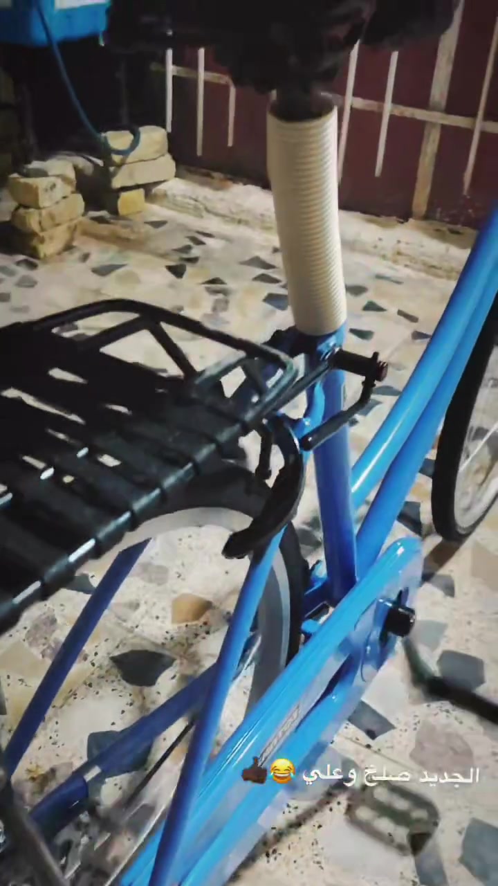 سلام عليكم بيسكل بناتي للبيع  بعده جديد ماصالي هواي من جبته السعر 140وبي مجال *********** متواجد واتساب
