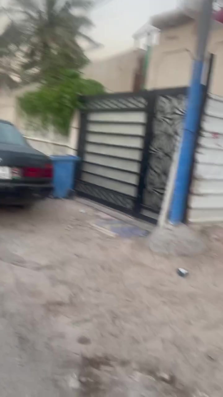 دار للبيع العنوان كميره شارع قريه صبر المساحه ٢٦٢ م زائد فضله مع البيت ١٠٠ متر  طابقين ٤ غرف وهول عدد ٢ ومطبخ عدد ٢ والصحيات للاستفسار اتصل على الرقم *********** السعر ع خاص
