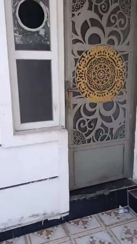 مشتمل ارضي للايجار جديد 
رمادي تأميم القادسيه الثانيه قرب مدرسه الحوراء طرمه واستقبال وغرفه نوم ومطبخ مع مجمع صحيات ومناور جديد مساحه واسعه سعر الايجار350
***********
