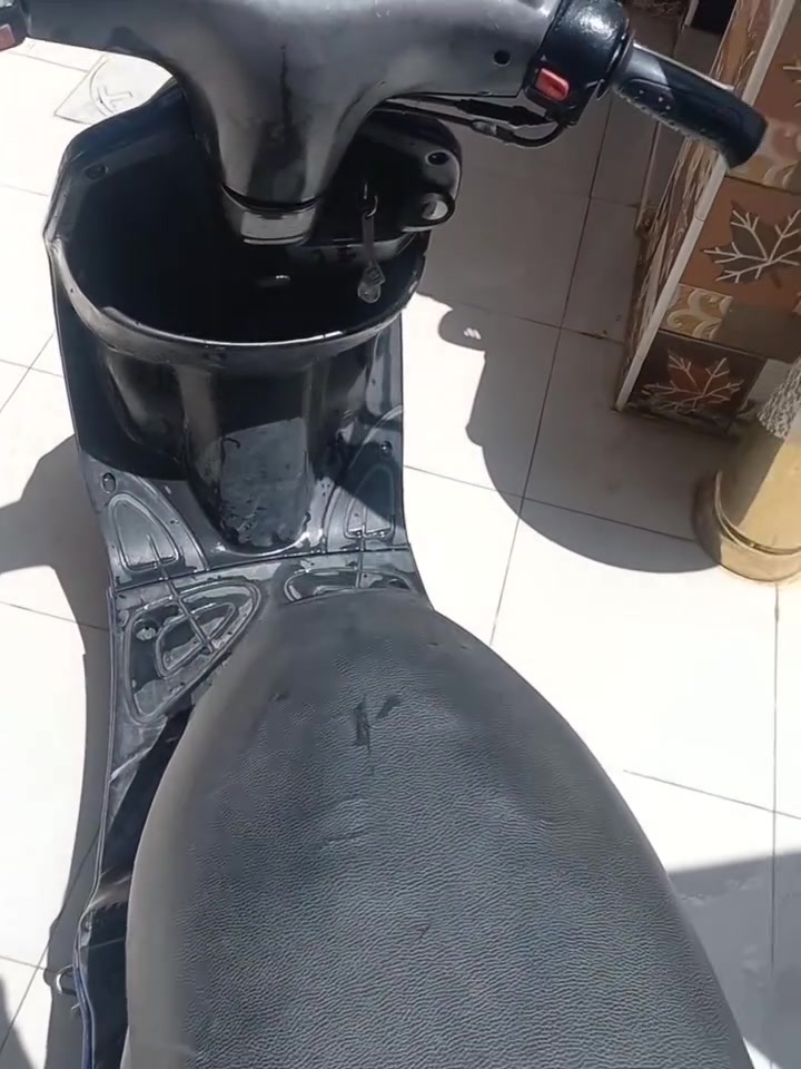دراجه نظيفه شرط مقفوله حاويه العنوان الناصريه مدينه الصدر السعر خاص ***********

