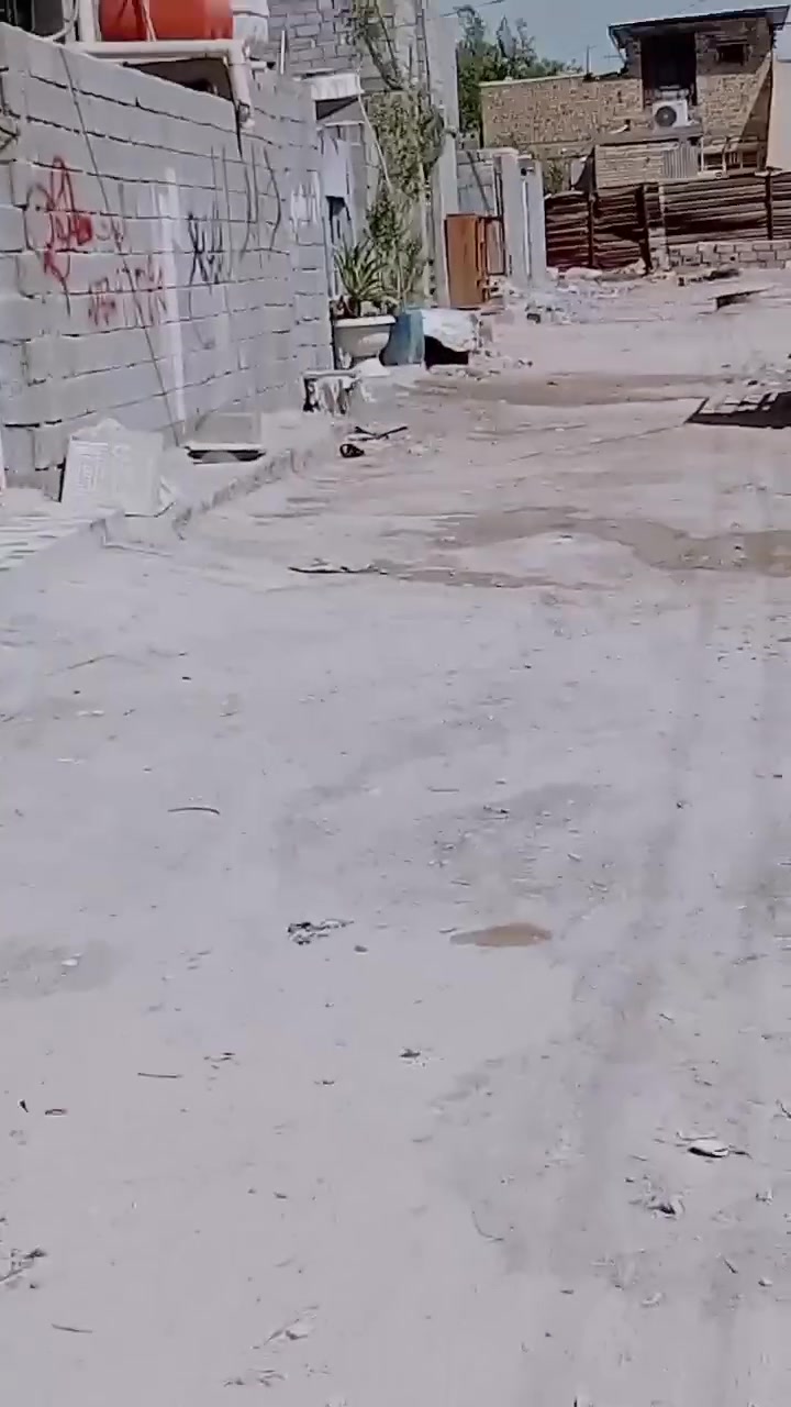 السلام عليكم..  توجد  قطع ارض  في بحث العلمي  المساحه الوحده 100 اله   كهرباء كملت والحمد لله نقص بس تبليط وان شاء الله مبقه شي الكتاب كامل وتتبلط استفسار خاص او عل رقم 
***********
اخوكم ابو شهم  😁
