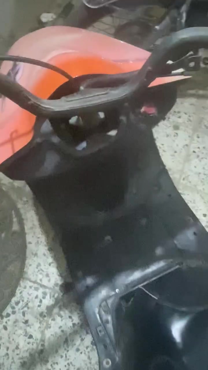 سلام عليكم  للبيع دراجه فراشه تجفيت جديد بوشه بستم شوته جديده كله جديد كابريتر جديد نقوصات باتري جوزه 
سعر 260 وبيه مجال مكاني نجف كوفه شارع السهله 
رقم الهاتف للتواصل متوفر وتساب ***********
