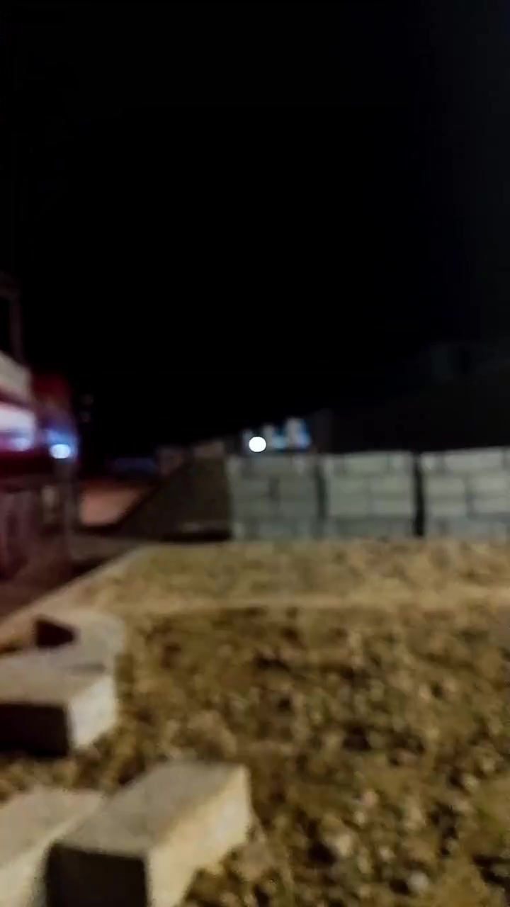 السلام عليكم نوفر لكم بلوك مجوف درجه اولى قياسات مضبطوه بلوكه مرتبه ماعليك سوى الاتصال 
هــ ***********
