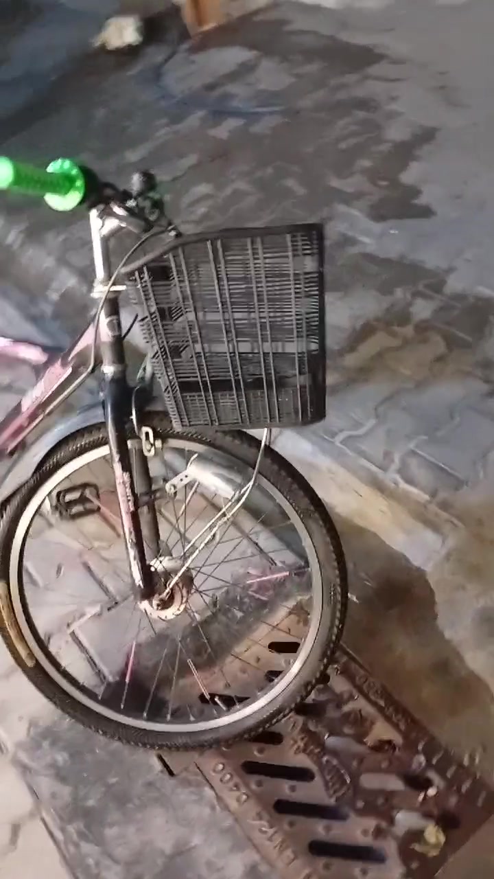 بايسكل ياباني حجم 24 نضيف اخو الجديد لايت شغال بطاريه جبيره مال لايت ابريكات شغال