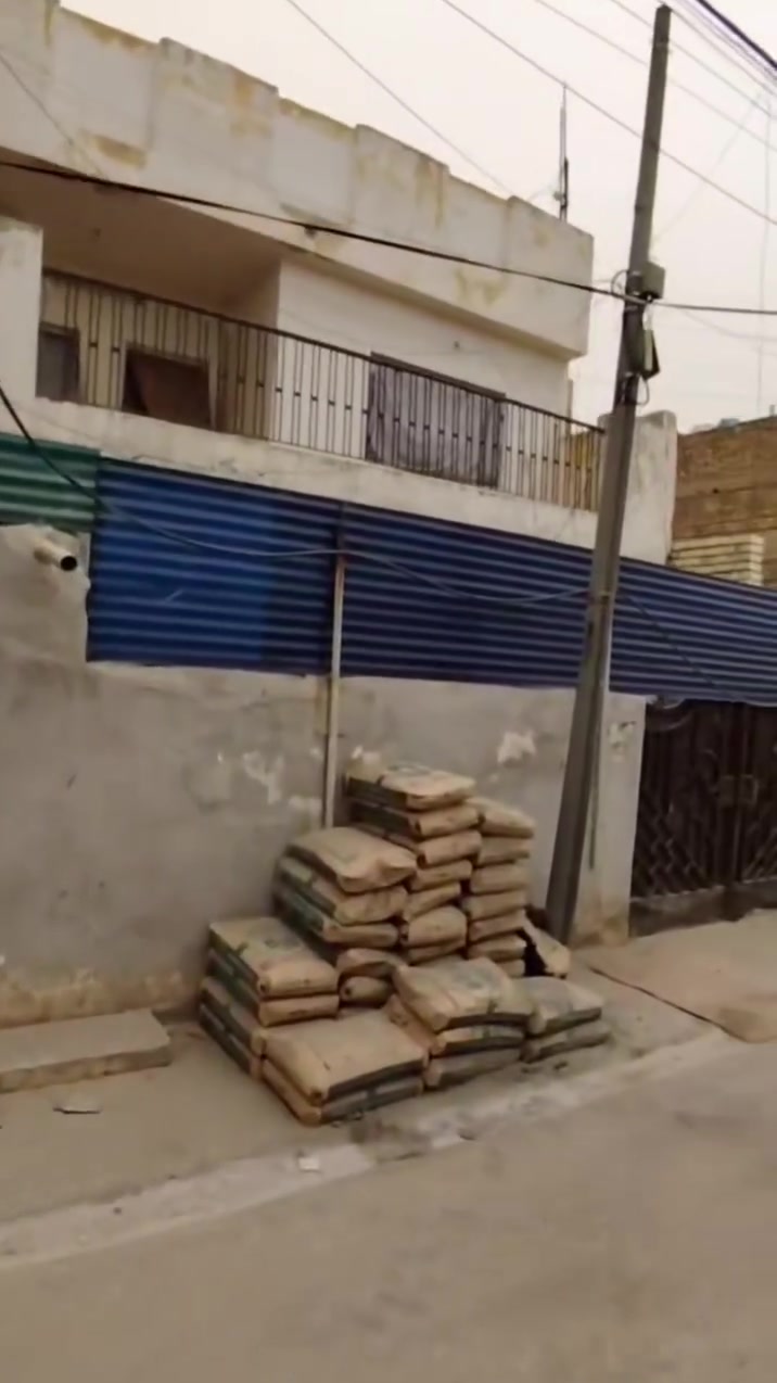 🏠 دار للبيع 🔶
المساحة: 72 متر بالسند
📍 العنوان: مدينة الصدر – قطاع 63
 البناء: طابقين – مسلح
ابيع نص واجه 4 نزال 18
 السعر: 160 مليون وقابل للتفاوض
 مقابيل مدرسة الايمان
 وبضهرك شارع جميله 
📞 للتواصل ***********
