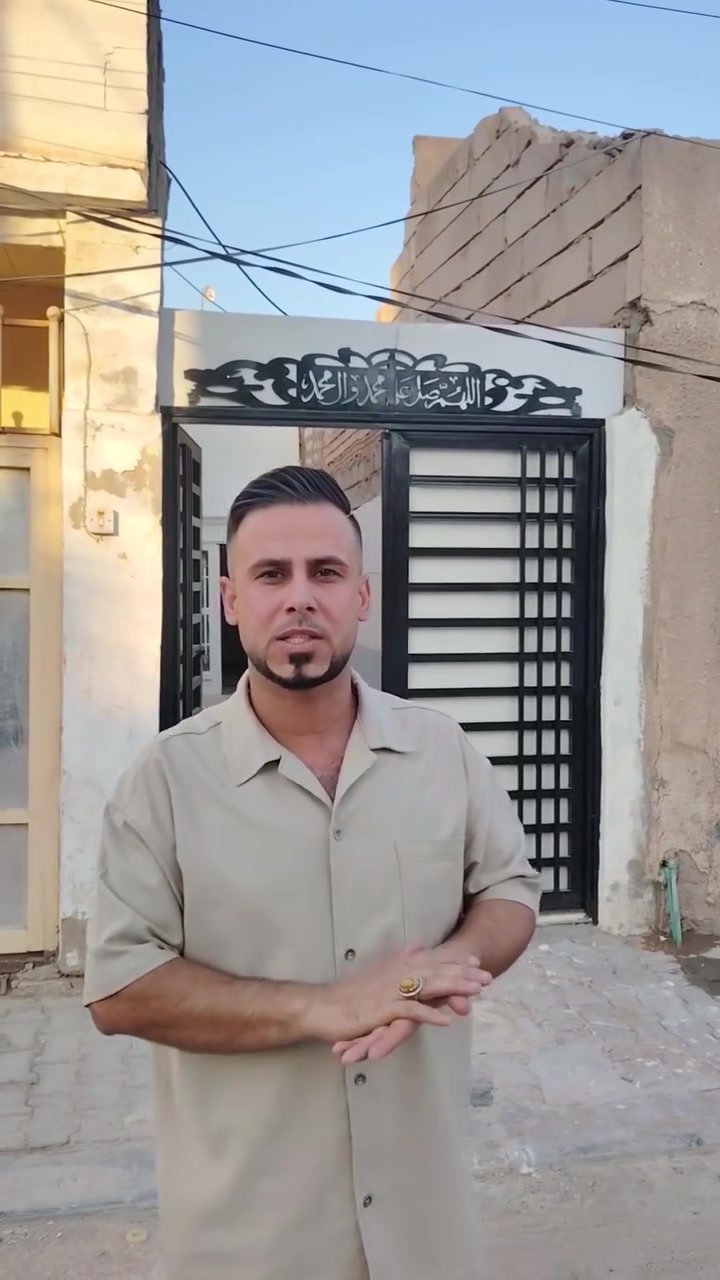 صلو على محمد وآل عقار للبيع بحي المكرمه منطقه ٩ تلاف خلف مكتب رشيد مساحه العقار ٩١ متر دولان مترتين بناء قديم ومرمم وسعره مناسب للاستفسار أكثر مراجعت مكتب النجف مجاور مطعم الخاقاني *********** السعر ٧٥ مليون
